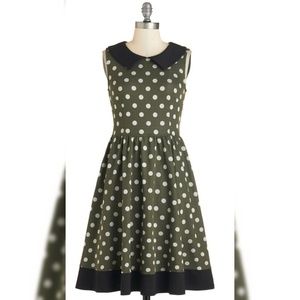 Fit and flare dress w pockets Sz S M by Modcloth